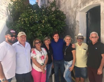 Papa Jerimum participou dos festejos caminhando e recebendo o carinho dos presentes (Foto: Divulgação)