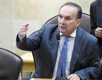 Parlamentar leva o projeto de isenção de IPVA ao homem do campo do Seridó. ( Foto: Assessoria )