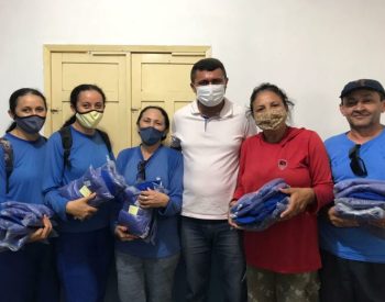 A entrega destes uniformes pela atual gestão só reforça a valorização com estes profissionais. Foto — ©Divulgação.