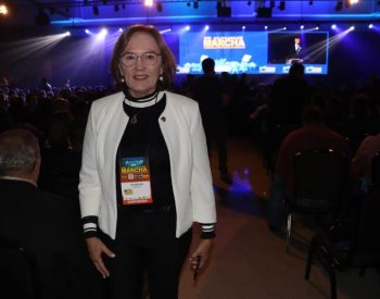 Senadora Zenaide Maia participou, da abertura oficial da Marcha dos Prefeitos. ( Foto: Fernando Oliveira )