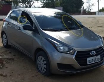 Carro apreendido na operação. ( Foto: Polícia Militar )