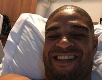 Jogador postou vídeo em seu instagram explicando a internação. ( Foto: Reprodução / Instagram )