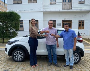 Secretária Lyzandra Costa, Prefeito Amazan e o vereador Cássio de Zequinha. Foto  — Divulgação.