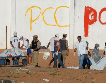 Pichação do PCC em presídio de Alcaçuz, no Rio Grande do Norte. Foto - Andressa Anholete/ AFP.