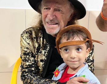 José Maurício e Alceu Valença se conheceram após show em Campina Grande — Foto: Arquivo Pessoal/Débora Muniz