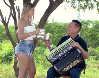 Clipe da música Delícia gravado pelo cantor e compositor Amazan Silva. Foto — ©Reprodução / vídeo clip.