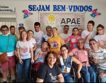 APAE de Jardim do Seridó recebeu uma importante parceria na área da saúde: o cirurgião-dentista Dr. Jarlisson Azevedo, em colaboração com a Secretaria de Saúde e a Prefeitura Municipal. Foto — ©Divulgação.
