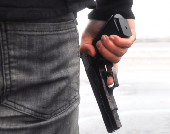 Várias cápsulas deflagradas de pistola 380 foram encontradas no local. ( Imagem veemente Ilustrativa )