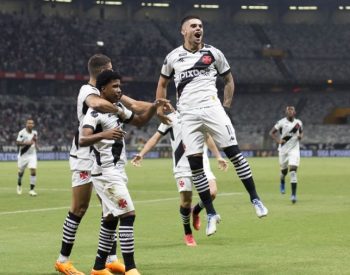 Vasco vence o Atlético-MG por 2 x 1, com gols de Andrey Santos e Gabriel Pec. Foto — ©Daniel RAMALHO/VASCO.