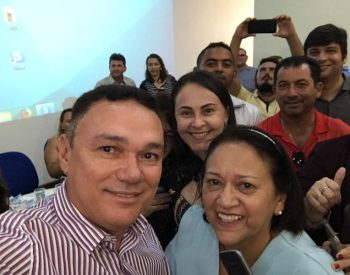 Prefeito Amazan Silva ao lado da governadora Fátima Bezerra e da prefeita Fátima Araújo. ( Foto: Assessoria )