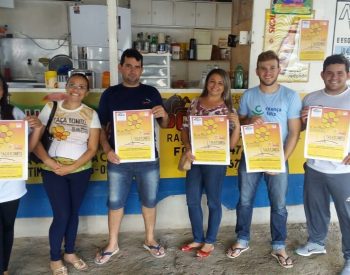 Durante a semana e, nesta sexta-feira, 18 de maio, dia Nacional da Campanha, técnicos do Centro de Referência Especializado de Assistência Social (CREAS) e do Centro de Referência de Assistência Social (CRAS), estão realizando ações de conscientização sobre o tema. ( Foto: Assessoria )