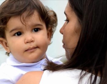 Edivânia e o filho Davi — Foto: Foto: Reprodução TV Cabo Branco