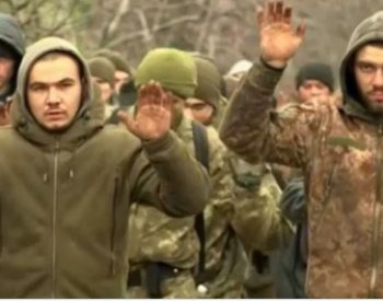Rússia afirma que mais de mil militares ucranianos se renderam em Mariupol. Foto: ( Reprodução: G1 Globo )