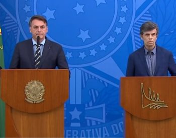 Presidente Jair Bolsonaro,  e o novo ministro o oncologista Nelson Teich. ( Foto: Reprodução )