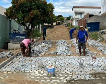 Pavimentação da Rua André Medeiros, no Bairro Comissão em Jardim do Seridó. Foto — ©Assessoria / PMJS.