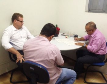 Presidente da Câmara Municipal de Ceará-Mirim, vereador Ronaldo Venâncio (PV), foi notificado sobre o julgamento do TRE na manhã desta sexta (27) (Foto: Jorge Moreira/Assessoria de Comunicação da Câmara Municipal de Ceará-Mirim)