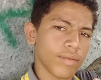 Ciclista atropelado por ônibus em Campina Grande tinha 18 anos e foi identificado como Durval Soares — Foto: TV Paraíba/Reprodução