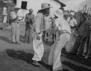 Coco de roda em Itabaiana, na Paraíba, em 1938 — Foto: Missão  de Pesquisas Folclóricas de Mário de Andrade/Reprodução/Acervo CCSP