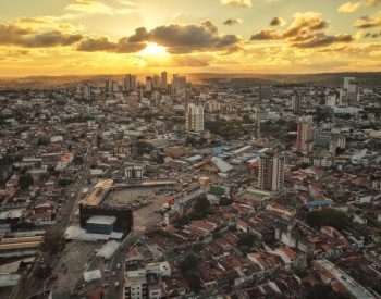 Montagem das estruturas no Parque do Povo para o São João 2026 de Campina Grande — Foto: Rondinelle de Paula/Arte Produções