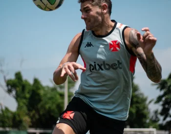 Vegetti vai enfrentar o Cruzeiro. Foto — © Leandro Amorim / Vasco.