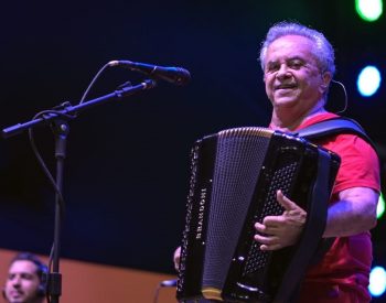 Flávio José na última noite de São João no Parque de Exposições de Salvador — Foto: Divulgação/Bahiatursa