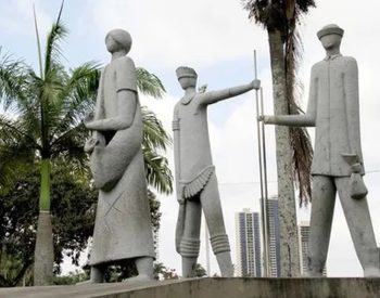 Monumento Pioneiros, em Campina Grande — Foto: Leonardo Silva