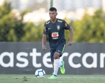 Gabriel Veron defenderá a Seleção no Mundial Sub-17 que será disputado no Brasil — Foto: Lucas Figueiredo/CBF.