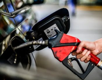 Preço da gasolina comum registra variação de até R$ 0,47 em postos de João Pessoa — Foto: Marcello Casal Jr./Agência Brasil