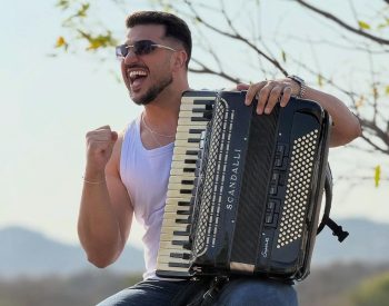 Giannini Alencar apresenta 'O Melhor Forró é no Interior' — Foto: Divulgação