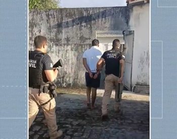 Momento da prisão de um dos suspeitos de furtos a quadriciclos — Foto: Reprodução/TV Paraíba