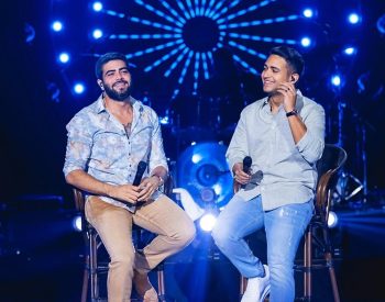 A dupla Henrique e Juliano se apresenta no Parque do Povo — Foto: Randes Filho / Divulgação