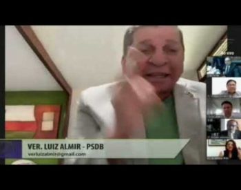 Cícero respondeu com o mesmo insulto para o colega — Foto: Reprodução/Youtube