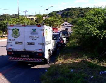 Cadáver foi localizado por volta das 16h desta quarta-feira (19) e identificado por familiares — Foto: Reprodução/Inter TV Cabug