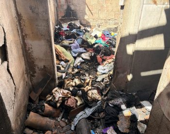 Família perde tudo após incêndio em Campina Grande; suspeita é de curto em ventilador — Foto: Lídice Pegado/TV Paraíba
