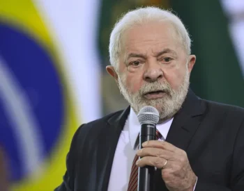 Lula irritado