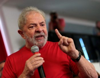 Lula discursa no sindicato dos Metalúrgicos de São Bernardo sobre julgamento do triplex do Guarujá (Foto: Leonardo Benassatto/Reuters)