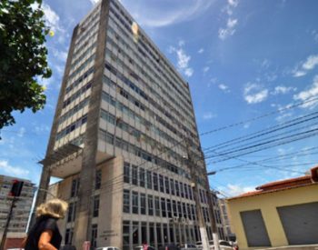 Se não for desocupado, prédio será interditado (Foto: Magnus Nascimento/Tribuna do Norte)