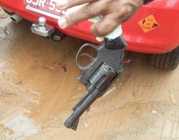 Em troca de tiros com a PM, assaltante é baleado em Mossoró e morre no hospital (Foto: Marcelino Neto)