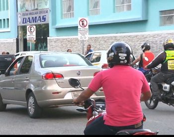 Trânsito em Campina Grande — Foto: Reprodução/TV Paraíba