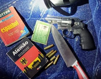 Material foi apreendido pela polícia. Foto — ©Divulgação / Polícia.