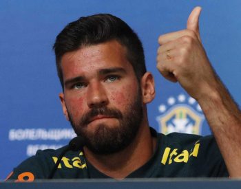 Goleiro Alisson Becker, de 25 anos. ( Foto: © Pedro Martins/MoWA Press )