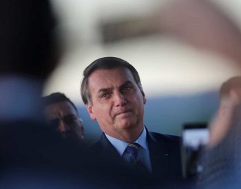Bolsonaro disse que se precisar vai trocar; se não puder trocar, troca o chefe dele; não pode trocar o chefe, troca o ministro. E ponto final. Não estamos aqui para brincadeira