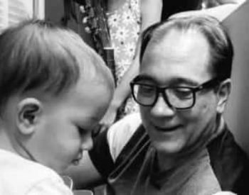 Bruno Gouveia de 54 anos  com o seu filho Leonardo de um ano. Foto: © Reprodução/Instagram.