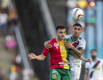 Sampaio Corrêa vence o Vasco da Gama, no Estádio Castelão, em São Luís (MA). Foto — © Daniel RAMALHO/CRVG.