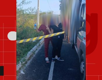 Servidoras de prefeitura na Paraíba são demitidas após posarem para foto em acidente que matou uma pessoa — Foto: Redes Sociais