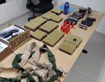 Seis pessoas são presas em operação da Polícia Civil contra o comércio ilegal de armas, na Paraíba — Foto: TV Cabo Branco