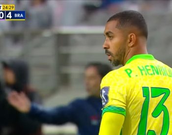 Lateral direito do vasco Paulo Henrique estréia com a camisa da seleção brasileira contra a Coréia do Sul. Foto — ©GE.