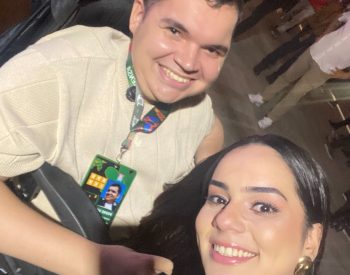 Pedro Vidal e Maria Vitória durante cobertura do São João de Campina Grande — Foto: Pedro Vidal/Arquivo pessoal