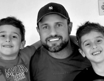 Jardel Santos morreu no local do acidente um dos gêmeos não resistiu aos ferimentos e o outro está em estado gravíssimo no hospital. Foto —©Arquivo / Família.