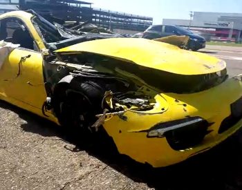 Porsche atingiu animal e capotou na Rodovia Santos Dumont (SP-075), em Indaiatuba; uma pessoa morreu. — Foto: Rubinho Queiroz